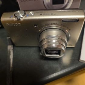 【美品・箱付き】Nikon COOLPIX S6200 シャンパンゴールド