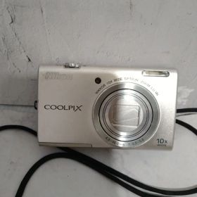 ジャンク Nikon COOLPIX S6200 デジタルカメラ シルバー