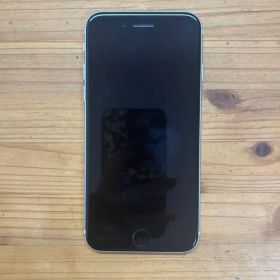 iPhone SE 2世代ホワイト