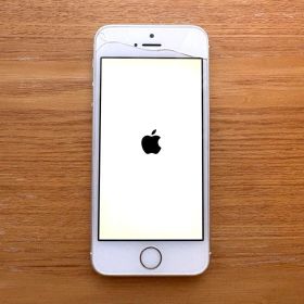 iPhone SE 第１世代 64GB シルバー バッテリー100%