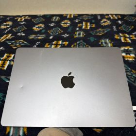 MacBook Air M2チップ 16GB