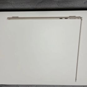 MacBook Air M2 256ギガ