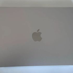 【最終値下げ！】MacBook Air M2 スターライト