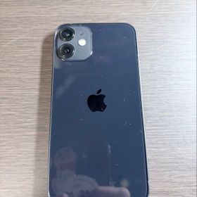 Apple iPhone 12 ブラック