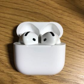 Apple AirPods 第4世代 アクティブノイズキャンセリングなし