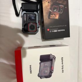 Insta 360 ace pro 2 combo