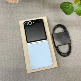 Galaxy Z Flip6 256GB ブルー 国内版SIMフリー 送料無料