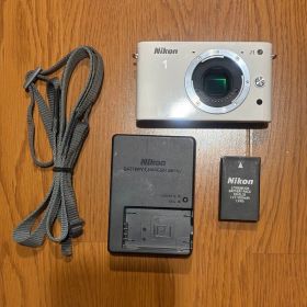 Nikon 1 J1 ミラーレスカメラ