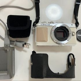 OLYMPUS PEN Lite E-PL7ホワイト ボディのみ