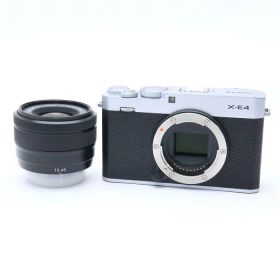 【中古】 《良品》 FUJIFILM X-E4 XC15-45mmレンズキット シルバー [ デジタルカメラ ]