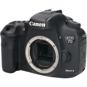 EOS 7D MARK II【中古】