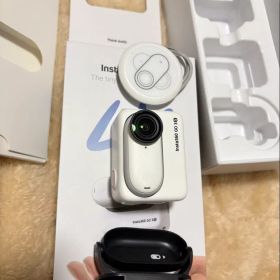 Insta360 GO 3 ホワイト 本体と充電ケース