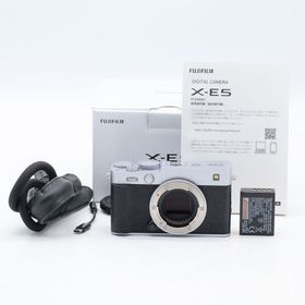 フジフイルム(富士フイルム)の【ショット数1,605】FUJIFILM X-E5 ボディ シルバー(ミラーレス一眼)