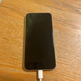 iPhone SE 第2世代／ホワイト／64GB