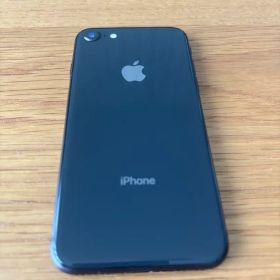 Apple iPhone 8 ブラック 本体