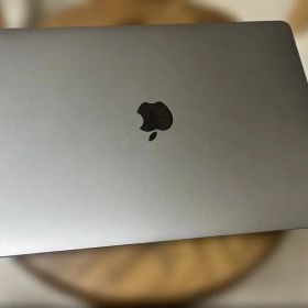 Apple MacBook Pro 13インチ (M2, 2022)充電器箱付き