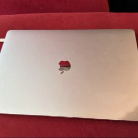 MacBookPro 16インチ 2019 i7 SSD 512GB