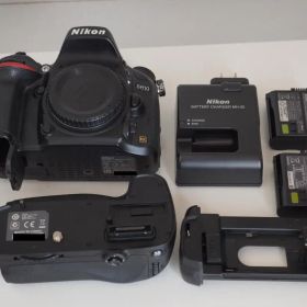 NIKON D610 バッテリーパック MB-D14 ショット数15000未満