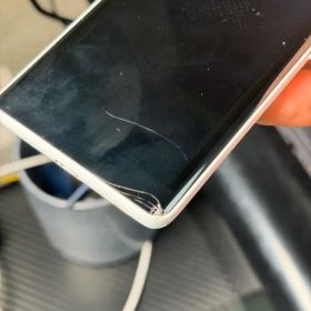 Rakuten Hand ホワイト 本体 画面割れ 動作確認済み