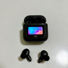 JBL Tour Pro 2 ワイヤレスイヤホン LED表示付き