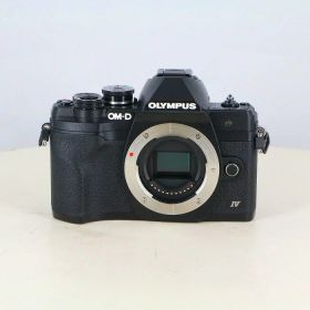 【中古】 (オリンパス) OLYMPUS OM-D E-M10 MARK IV(4) ボディ ブラック【中古カメラ デジタル一眼】 ランク：AB
