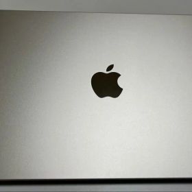 MacBook Air M3 13インチ 256GB スターライト 2024