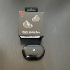 Beats Studio Buds ワイヤレスイヤホン