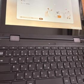 Chromebook 本体（充電器付き）