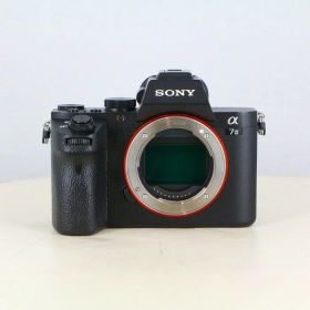 【中古】 (ソニー) SONY α7 II (ILCE-7M2) ボディ【中古カメラ デジタル一眼】 ランク：B