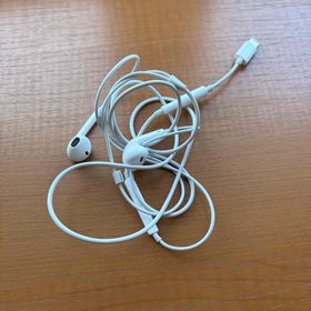 アップル(Apple)のAPPLE EarPods with 3.5 mm Headphone Plug(ヘッドフォン/イヤフォン)