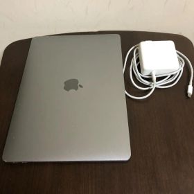 Macbook Pro 2017 i5/8GB/128GB office