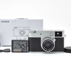 【返品保証】★極上品★フジフイルム FUJIFILM X half X-HF1 シルバー★ L708#7122