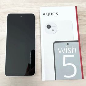 AQUOS wish 5 ホワイト docomo版（SH-52F)カバー付き