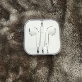 Apple 有線イヤホン EarPods 3.5mmヘッドフォンプラグ