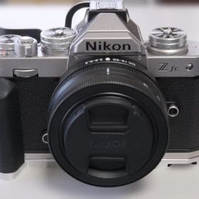 Nikon Zfcボディ DX16-50mm f3.5-6.3ズームレンズ