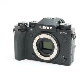 【中古】 《良品》 FUJIFILM X-T5 ボディ ブラック [ デジタルカメラ ]