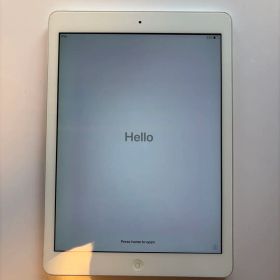 iPad Air 第1世代 32GB Wi-Fiモデル シルバー (A1474)