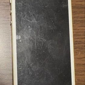 アイフォン バッテリーSIMフリー iphone SE 16GB 本体