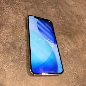 Apple iPhone 12PRO ホワイト ケース付き