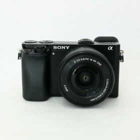 【中古】 (ソニー) SONY α6000 [ILCE-6000] パワーズームレンズキット ブラック【中古カメラ デジタル一眼】 ランク：B