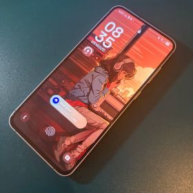 美品 Samsung Galaxy S24 FE ホワイト 本体