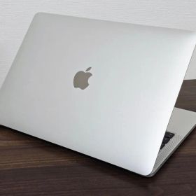 MacBook Pro 2020 13インチ Core i5 256G E2