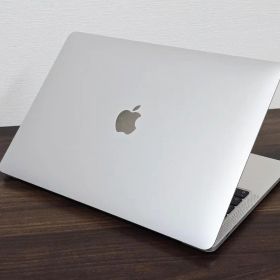 充電333 MacBook Pro 2020 13インチ i5 256G E3