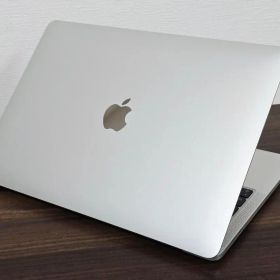 MacBook Pro 2020 13インチ i5 16G 256G E4