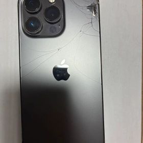 iPhone 13 Pro グラファイト ひび割れあり