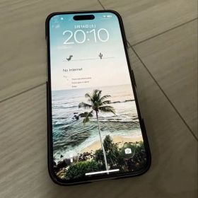 【美品】iPhone16 256GB USモデル