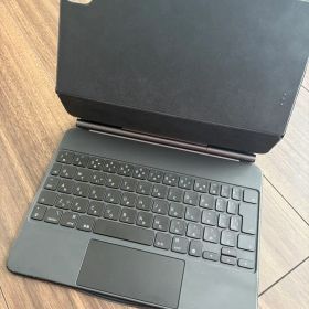 Apple Pencil 11インチiPad Magic Keyboard2点