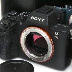 【中古】【良品】ソニー α7R II ILCE-7RM2 ボディ（センサー清掃済み） CA01-R3919-2Q4 SONY Eマウント フルサイズ 5軸手ブレ補正 EVF 中古