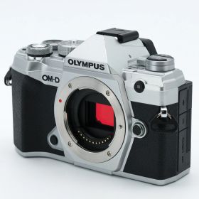 【中古】[良品] OLYMPUS (オリンパス) OM-D E-M5 Mark III ボディ [シルバー] _GP00011103