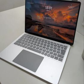 Surface Laptop（第7世代）13.8型 Copilot+ PC